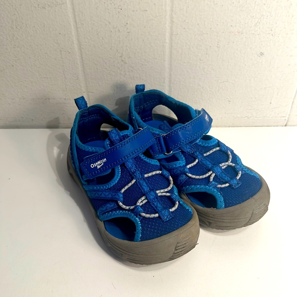 Oshkosh boys sandels shoes size 11 watershoes washable summer hiking blue
